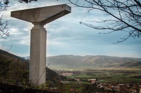 346809TEODOZIJEV KRIŽ(1)